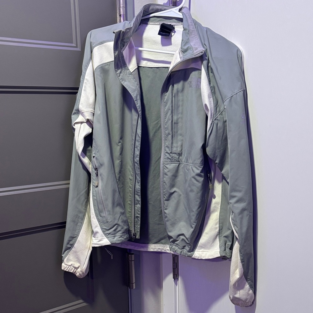 NORTHFACE Men's Gray and White Jacket